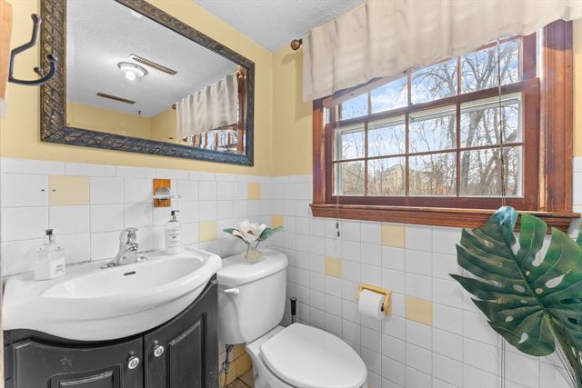 995 North Street, Tewksbury, MA 01876