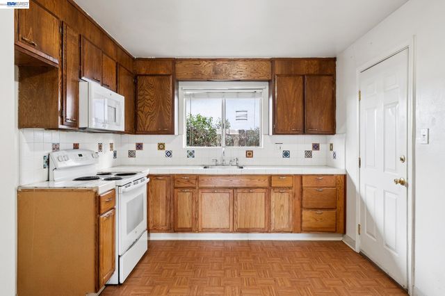 1384 Berry Ln, Brentwood, CA 94513