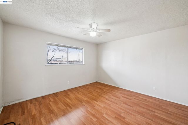 1384 Berry Ln, Brentwood, CA 94513