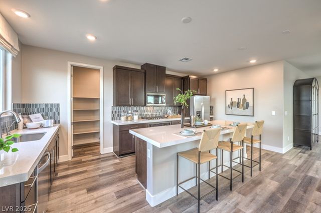 7637 Gage Falls Lane, North Las Vegas, NV 89084