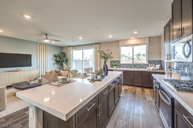 7637 Gage Falls Lane, North Las Vegas, NV 89084