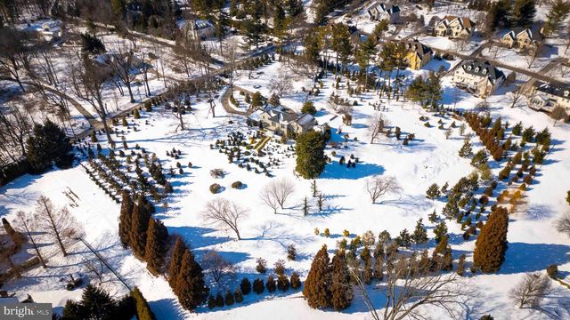 1260-2 COUNTY LINE RD, Wayne, PA 19087