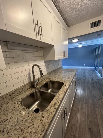 3325 BAYSHORE BOULEVARD D16, Tampa, FL 33629