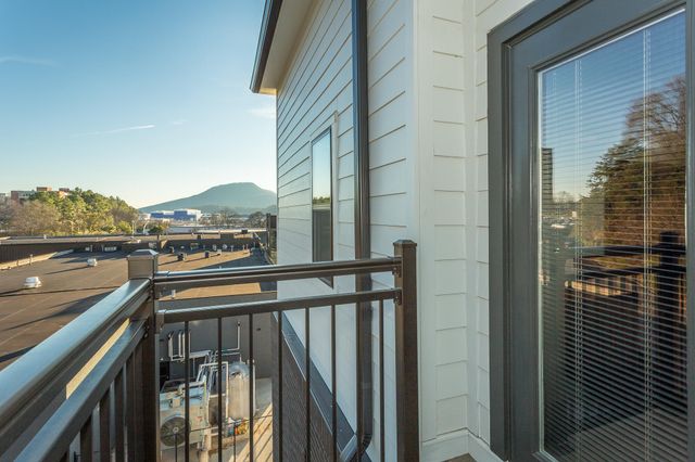 804 Riverfront Parkway 409, Chattanooga, TN 37402