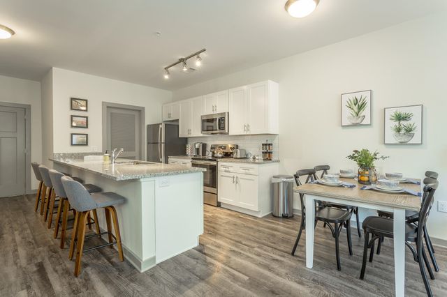 804 Riverfront Parkway 409, Chattanooga, TN 37402