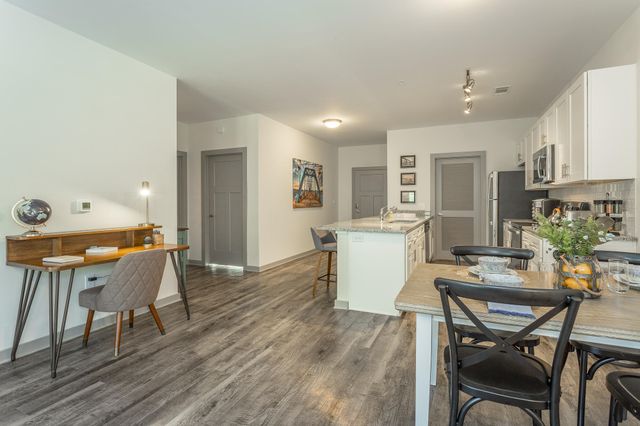 804 Riverfront Parkway 409, Chattanooga, TN 37402