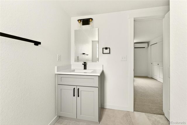 2429 S Leyden Street, Denver, CO 80222