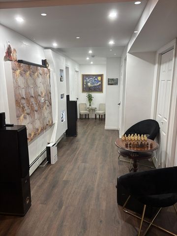 77-79 Shawsheen Rd, Lawrence, MA 01843