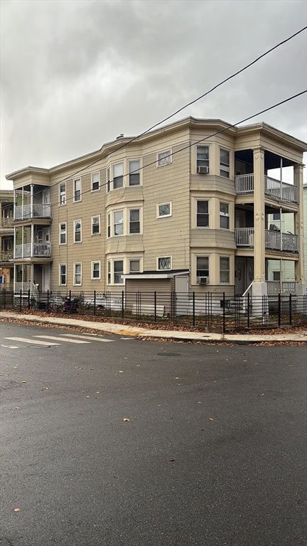 77-79 Shawsheen Rd, Lawrence, MA 01843