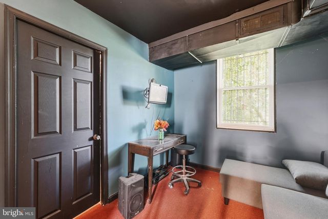 4814 DEANWOOD DR, Capitol Heights, MD 20743