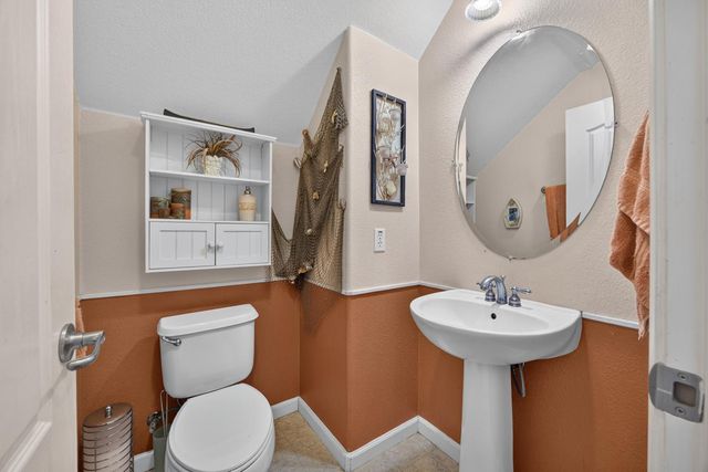 4111 Blossomwood Ct, Rocklin, CA 95677