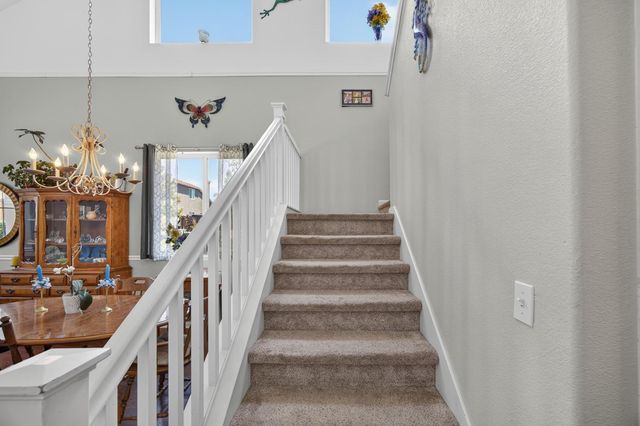 4111 Blossomwood Ct, Rocklin, CA 95677