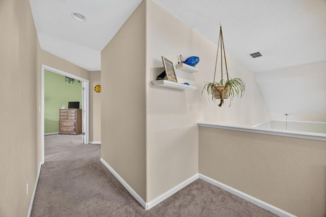 4111 Blossomwood Ct, Rocklin, CA 95677