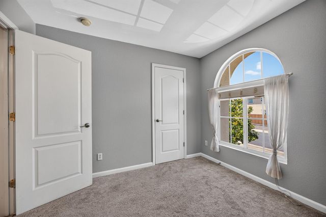 4111 Blossomwood Ct, Rocklin, CA 95677