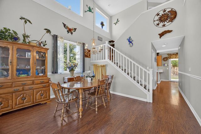 4111 Blossomwood Ct, Rocklin, CA 95677