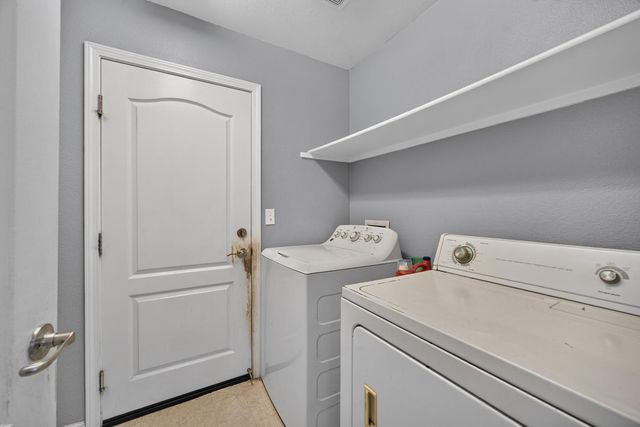 4111 Blossomwood Ct, Rocklin, CA 95677