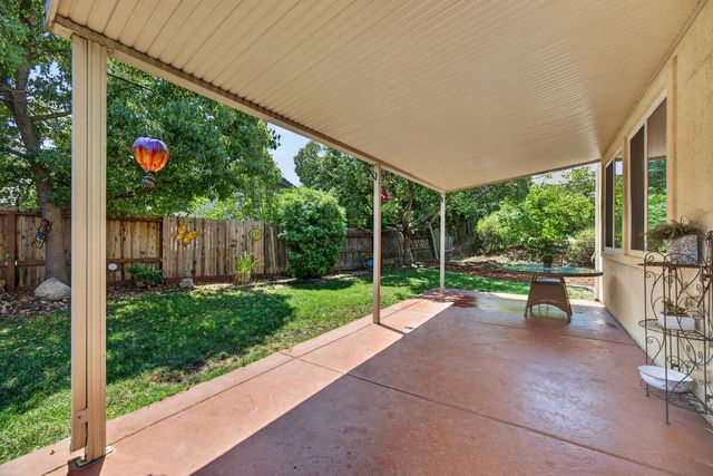 4111 Blossomwood Ct, Rocklin, CA 95677