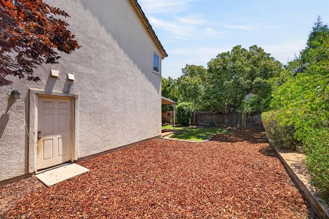 4111 Blossomwood Ct, Rocklin, CA 95677