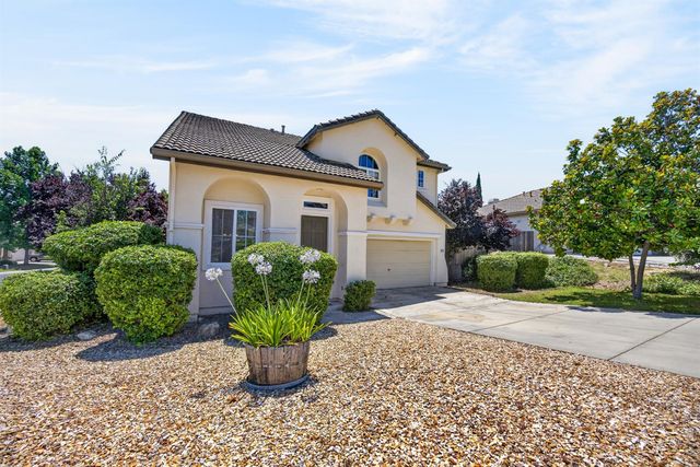 4111 Blossomwood Ct, Rocklin, CA 95677