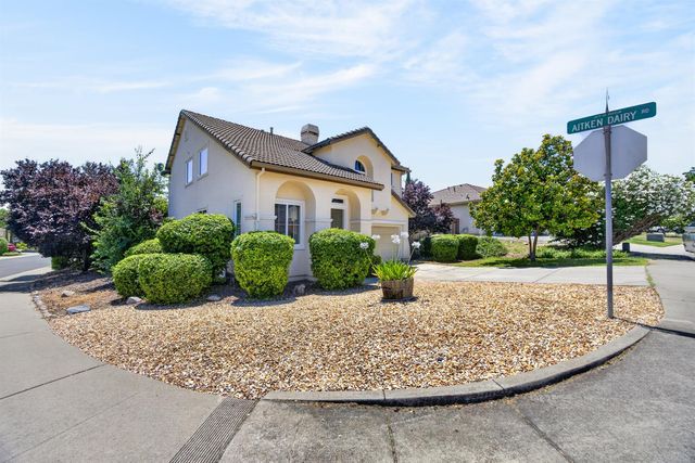 4111 Blossomwood Ct, Rocklin, CA 95677