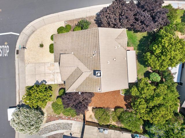 4111 Blossomwood Ct, Rocklin, CA 95677