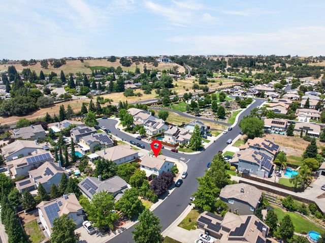 4111 Blossomwood Ct, Rocklin, CA 95677