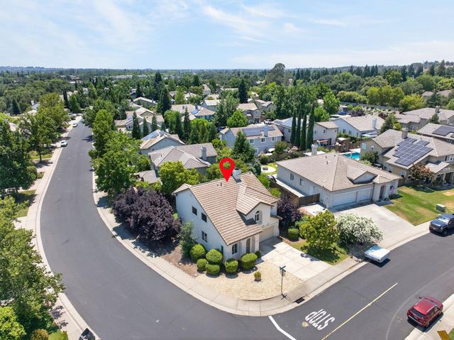 4111 Blossomwood Ct, Rocklin, CA 95677