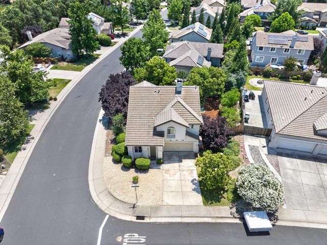 4111 Blossomwood Ct, Rocklin, CA 95677