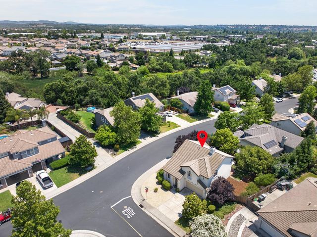 4111 Blossomwood Ct, Rocklin, CA 95677