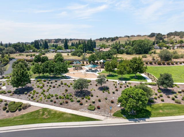 4111 Blossomwood Ct, Rocklin, CA 95677
