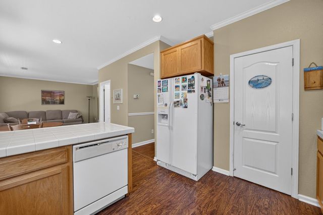 4111 Blossomwood Ct, Rocklin, CA 95677