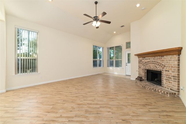 16726 Aliana Lakes Court, Richmond, TX 77407