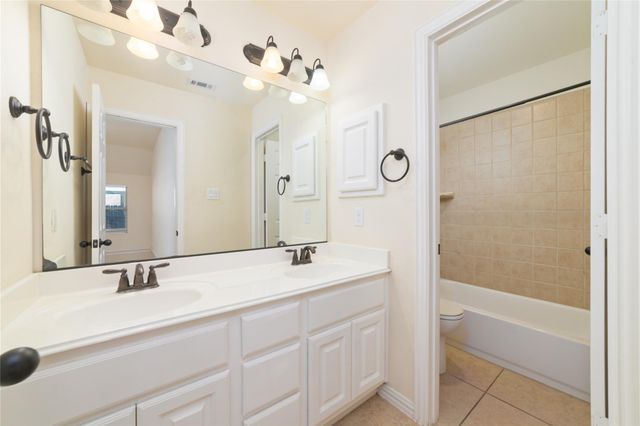 16726 Aliana Lakes Court, Richmond, TX 77407