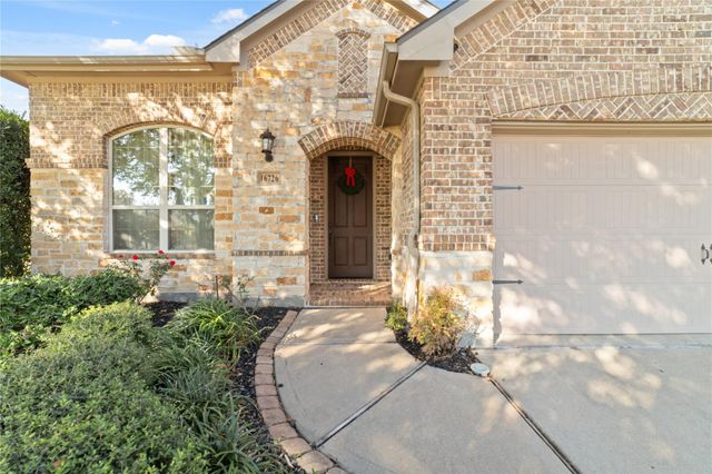 16726 Aliana Lakes Court, Richmond, TX 77407