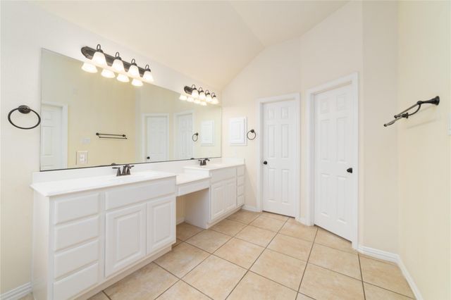 16726 Aliana Lakes Court, Richmond, TX 77407