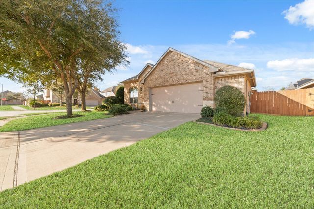 16726 Aliana Lakes Court, Richmond, TX 77407