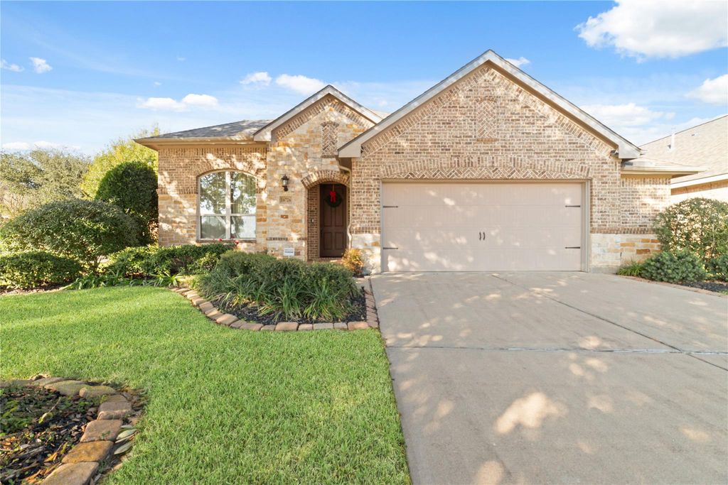 16726 Aliana Lakes Court, Richmond, TX 77407