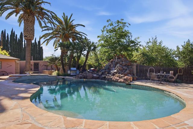 5850 W Durham Ferry, Tracy, CA 95304