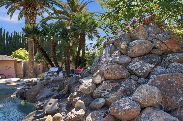 5850 W Durham Ferry, Tracy, CA 95304