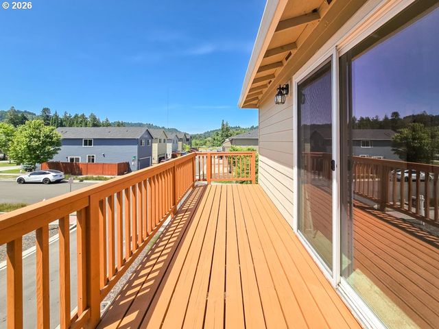 2220 Se 16TH St, Gresham, OR 97080