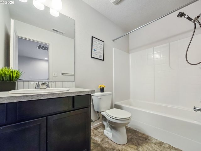 2220 Se 16TH St, Gresham, OR 97080