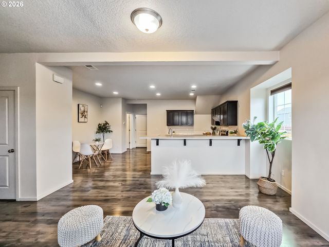 2220 Se 16TH St, Gresham, OR 97080