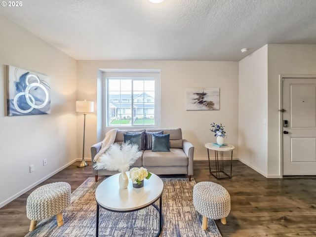 2220 Se 16TH St, Gresham, OR 97080