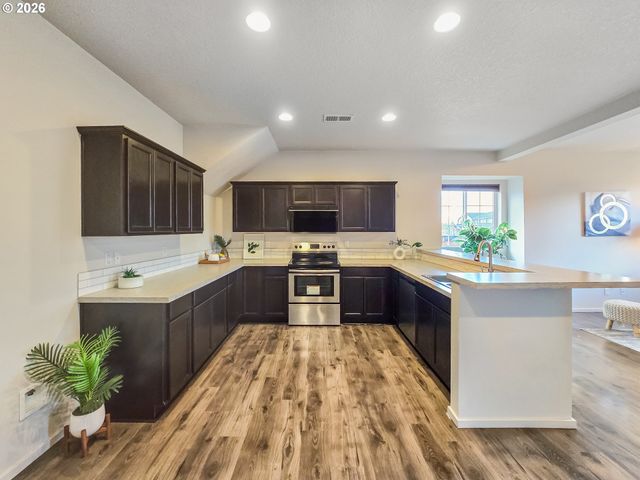 2220 Se 16TH St, Gresham, OR 97080