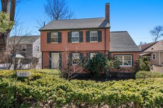 400 Vfw Pkwy, Boston, MA 02132