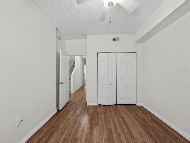 5701 BENTGRASS DRIVE 18-207, Sarasota, FL 34235