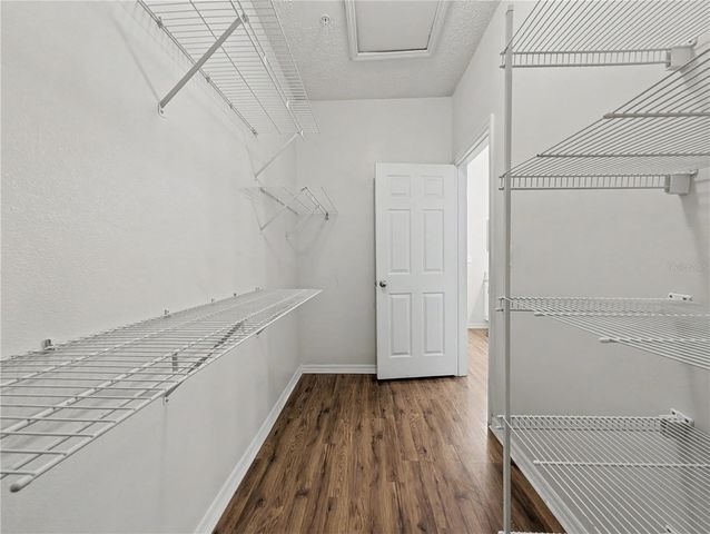 5701 BENTGRASS DRIVE 18-207, Sarasota, FL 34235