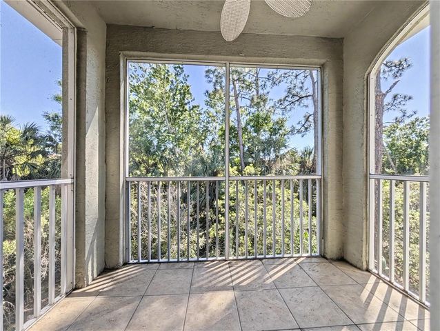 5701 BENTGRASS DRIVE 18-207, Sarasota, FL 34235