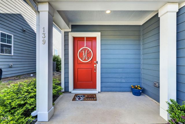 139 Mornington Place, Clayton, NC 27520