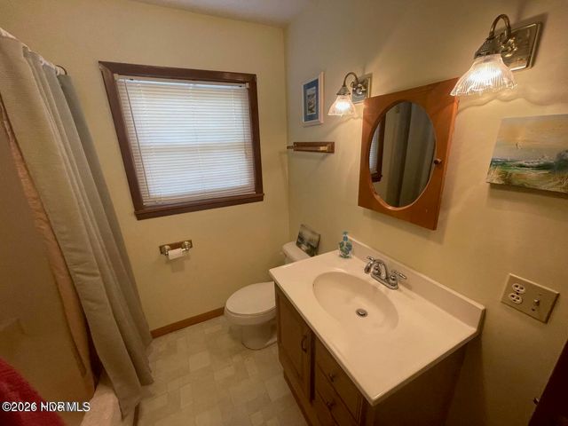 141 NE 33rd Street, Oak Island, NC 28465